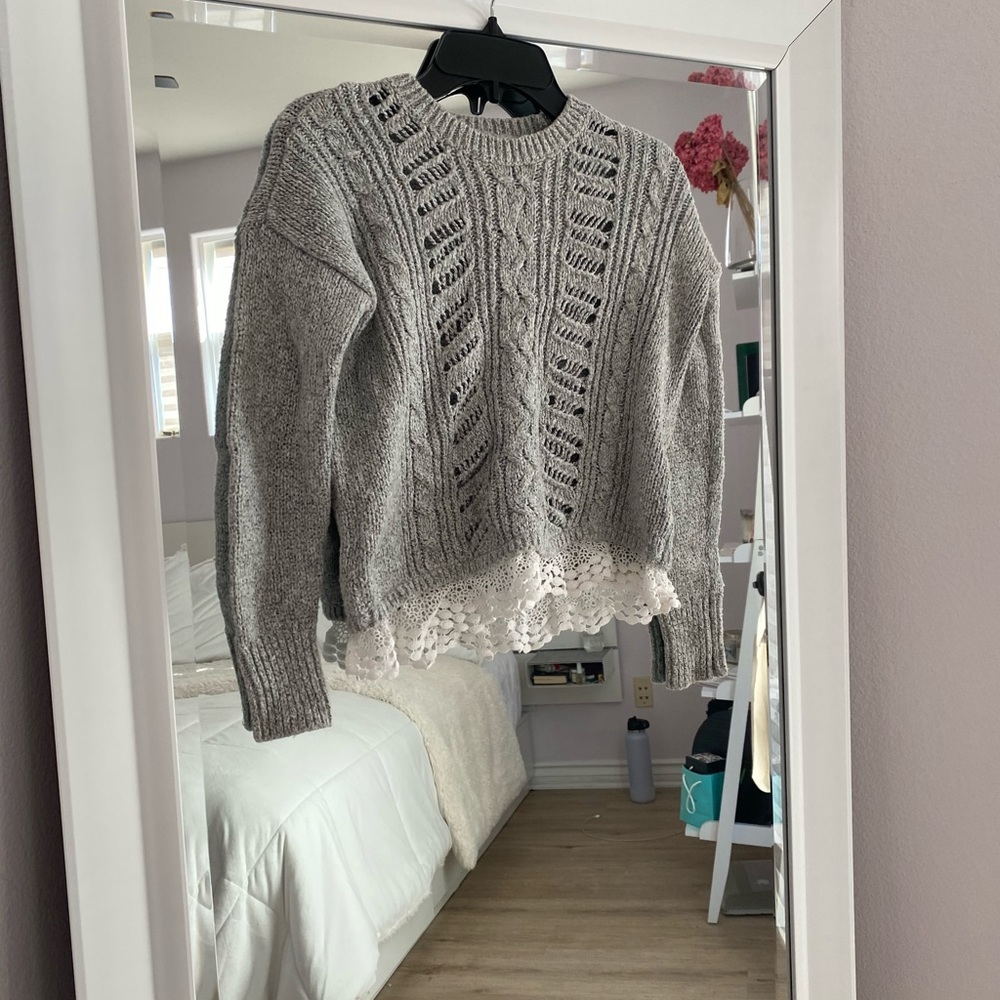 Abercrombie kids sweater size 9/10 great condition. Cute lace detail.